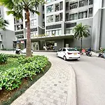 Beauty Studio Apt In Vinhomes Green Bay Near Keangnam And My Dinh